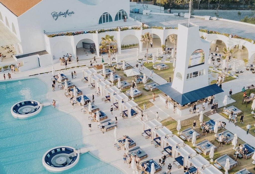 Café Del Mar, Hot Spot Beach Club in Canggu