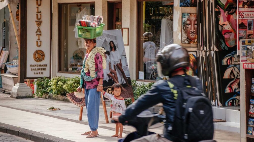 How To Handle Persistent Sellers on Kuta Beach